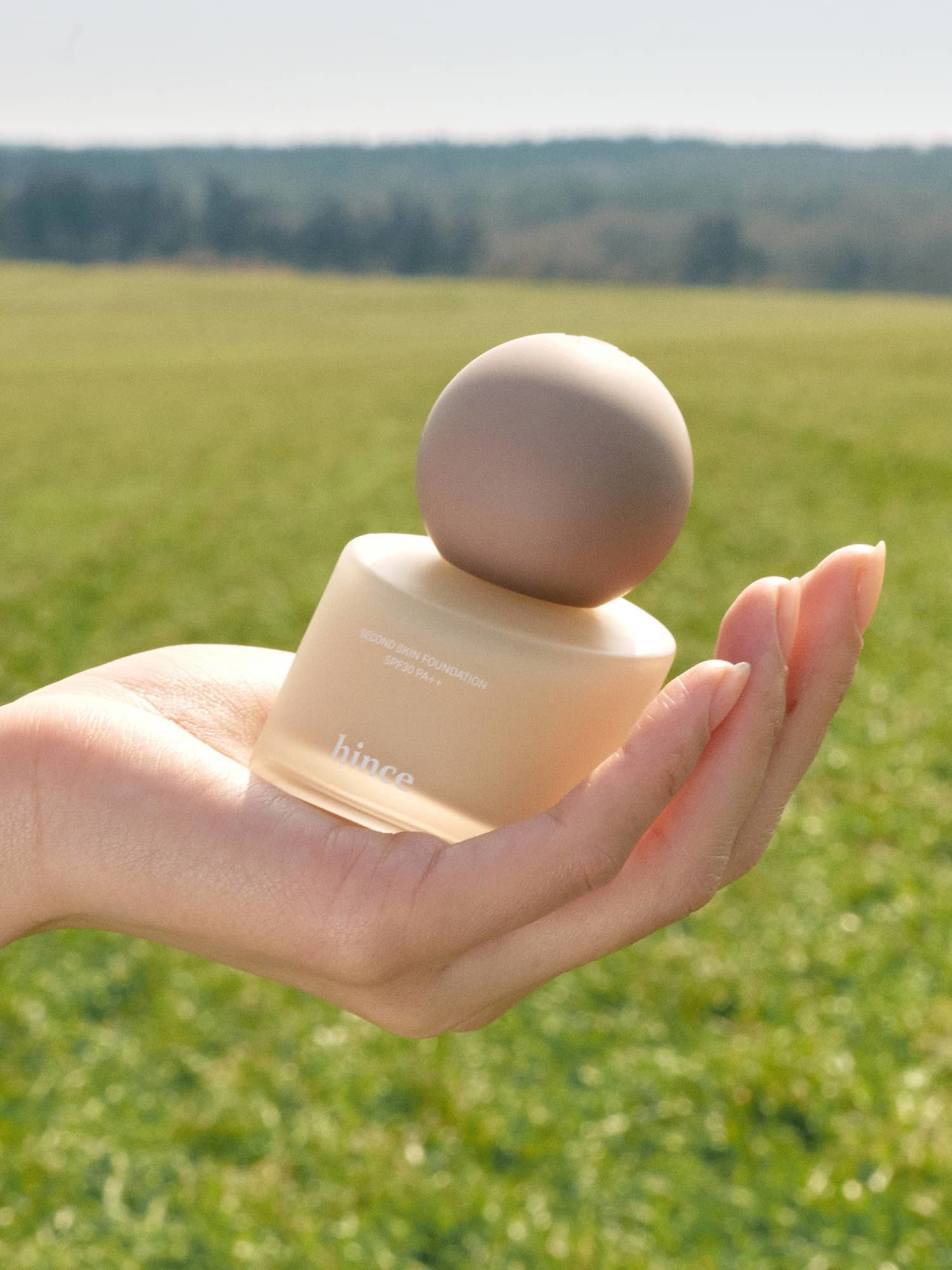 Second Skin Foundation - Image 2